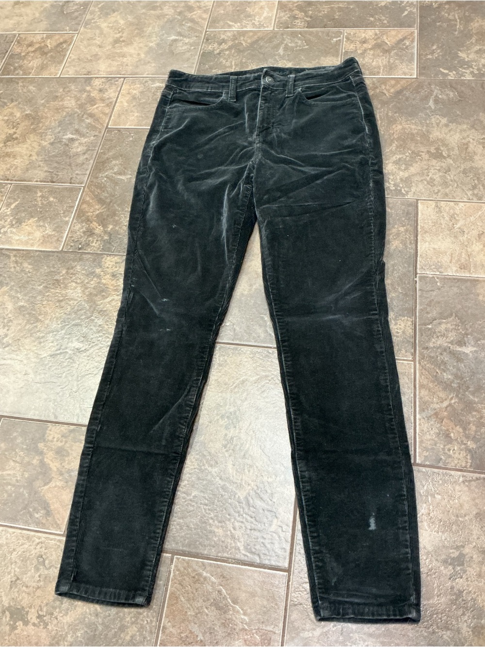 🥵 American Eagle Outfitters Black Corduroy Pants